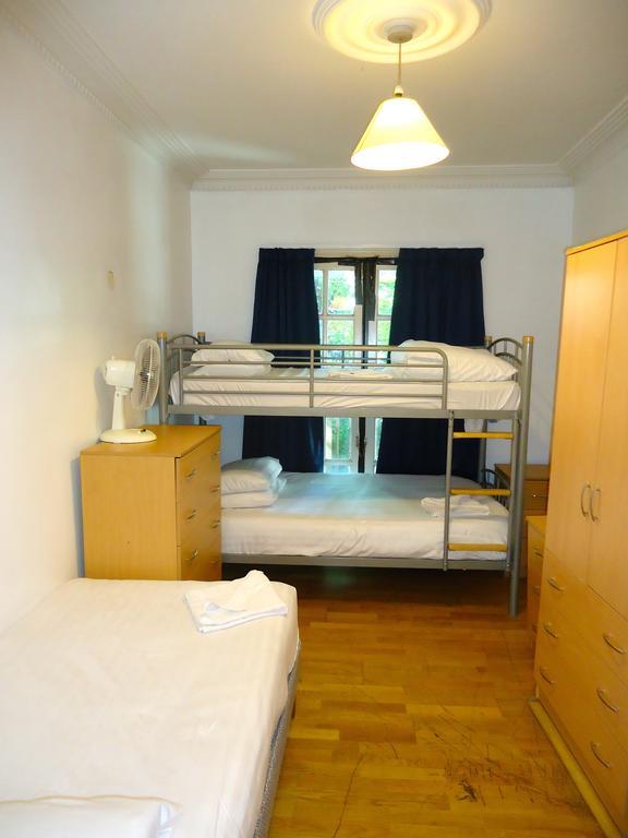 Access Earls Court Apartment London Room photo