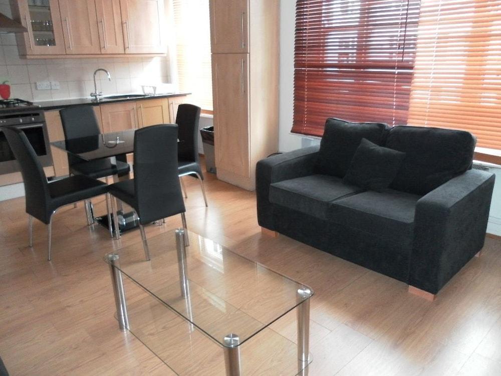 Access Earls Court Apartment London Exterior photo